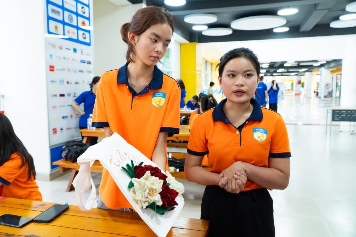 13Win 21 link không chặn 13win com Đăng ký 60K - Chăn nuôi gửi gắm tấm lòng đến thầy cô qua những túi vải đầy ấn tượng 105