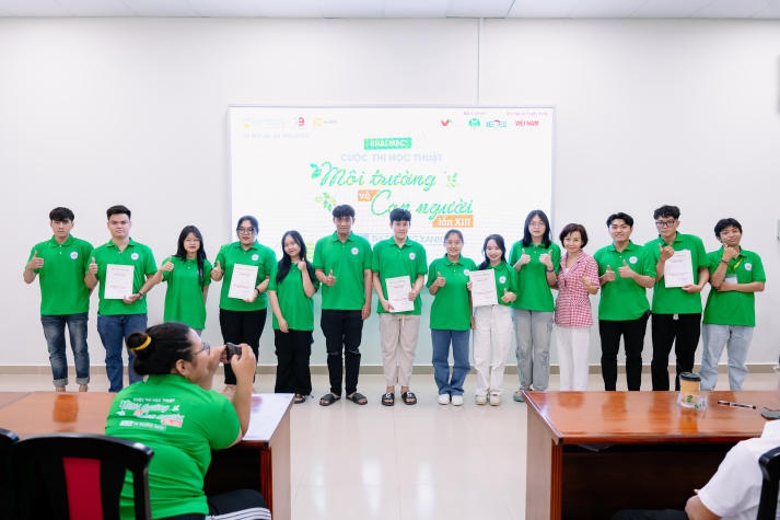 Sôi nổi vòng Sơ loại Cuộc thi “Môi trường và con người” lần thứ XIII của Viện Khoa học Ứng dụng 13WIN13 111