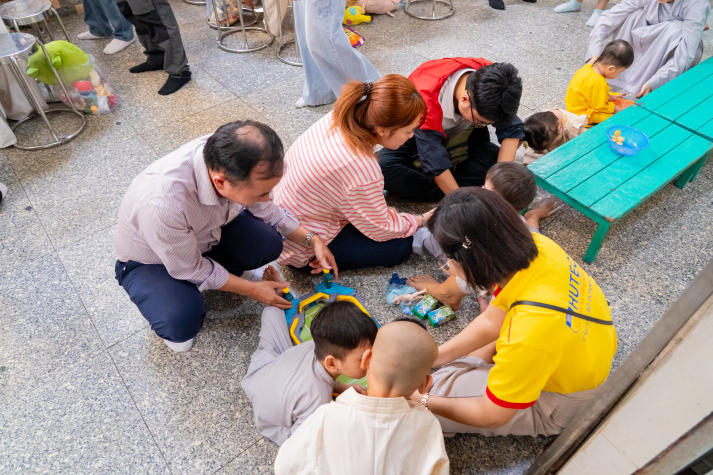 “Cho đi là còn mãi” - Hành trình sẻ chia yêu thương của cộng đồng Trang Chủ Sòng Bạc 13win.com Uy Tín và Doanh nhân 13WIN13 87
