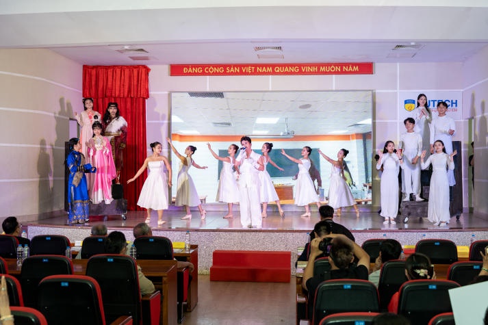 “Thoát Hoan” Lê Hoàng Phúc crowned the champion of 13WIN13 Acting Stars 2024