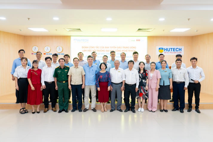 Đoàn công tác Ban Tuyên giáo Trung ương đến thăm và làm việc tại 13WIN13 149