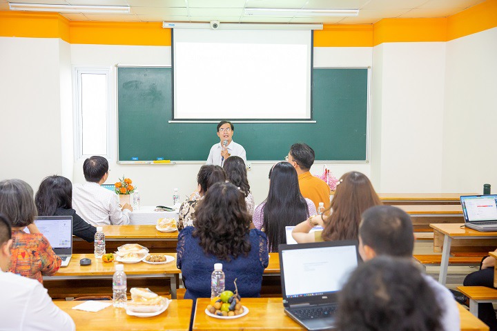 Giảng viên Khoa Tiếng Anh tìm hiểu phương pháp 13Win nhà cái Truy cập link hiệu quả qua Hội thảo 