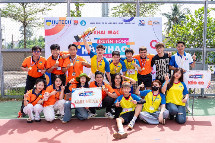 Khoa Quản trị 13Win002 Truy cập link - Nhà hàng - Khách sạn khai mạc Hội thao Tải app 13Win năm học 2024-2025 276