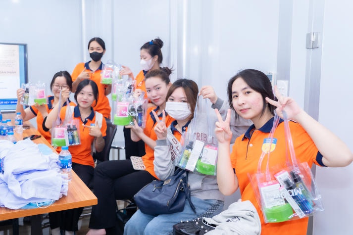 Nâng cao kiến thức về dược mỹ phẩm cùng Tải app 13Win Công nghệ thẩm mỹ tại chuyến tham quan Labcos 25
