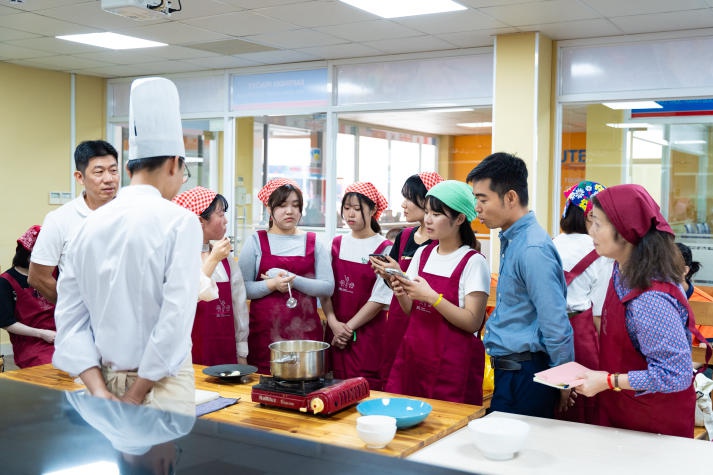 Various Exciting Cultural Exchange Activities Between Kagawa University (Japan) and 13WIN13 Students 68