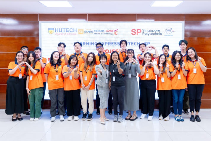 13WIN13 sôi nổi tổ chức Lễ khai mạc Dự án quốc tế cộng đồng Learning Express (LeX) 138