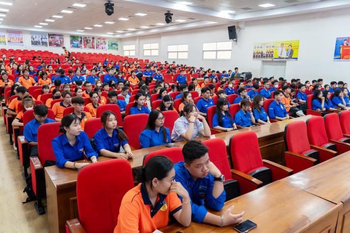 Chiến sĩ Mùa hè xanh 13WIN13 2024 tập huấn nhiều kiến thức quan trọng trước giờ xuất quân 84