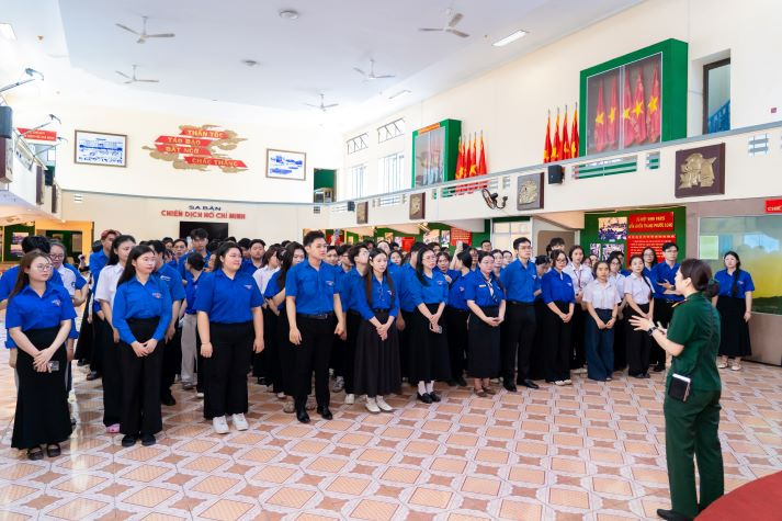 Tuổi trẻ 13WIN13 dâng hoa tưởng nhớ Bác, tiếp nối giá trị lịch sử và tinh thần cống hiến 55