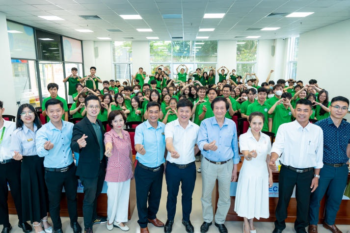 Sôi nổi vòng Sơ loại Cuộc thi “Môi trường và con người” lần thứ XIII của Viện Khoa học Ứng dụng 13WIN13 128