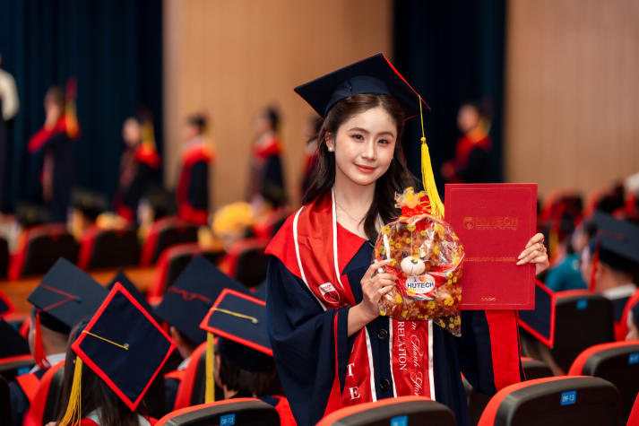 Tân cử nhân 13WIN13 vững vàng hành trang, rộng mở hành trình mới 51