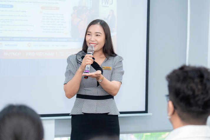 PR-ers 13WIN13 “bỏ túi” bí quyết phát triển sự nghiệp từ chuyên gia FWD Việt Nam 5