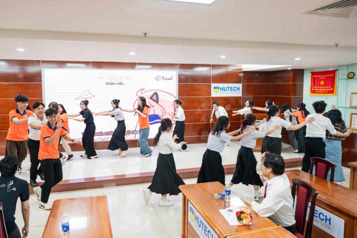 Dấu ấn rực rỡ tại Hội nghị tổng kết phong trào Tải app 13Win và Gala tri ân thầy cô 13 Win16 nhà cái World Cup 2026 93