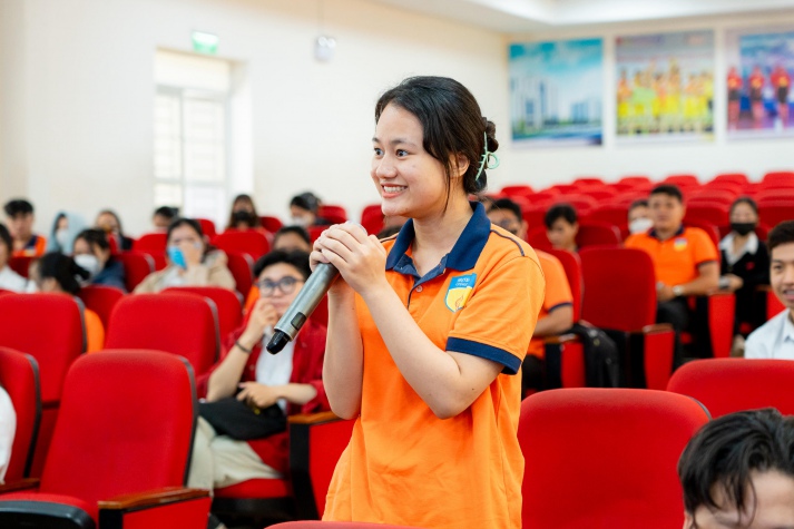 Chuyên gia Sacombank “bật mí” bí quyết chinh phục nhà tuyển dụng cho Tải app 13Win Khoa Tài chính - Thương mại 13WIN13 108