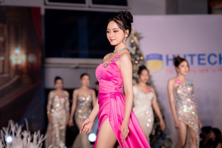 [Video] Tỏa sáng trong phần thi Miss Fashion, thí sinh Miss 13WIN13 2025 “gây bão” trên sàn runway 85