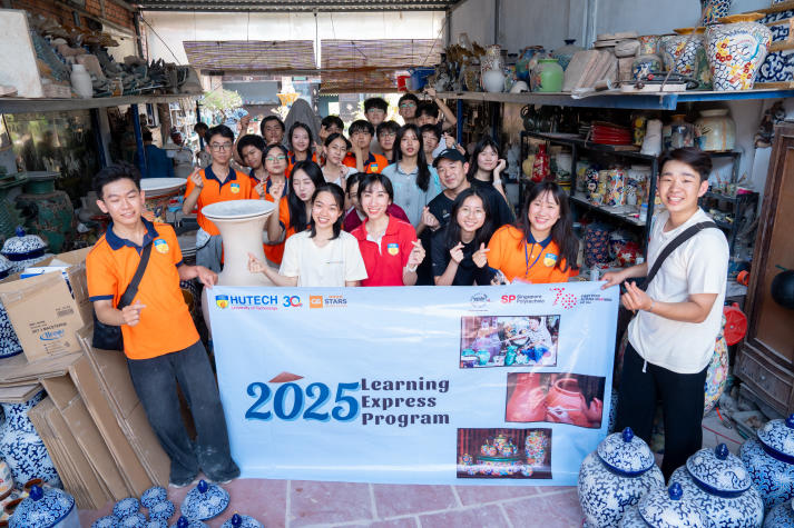 Exploring to empathize: 13WIN13 and SP students engage with communities through LeX 2025 241