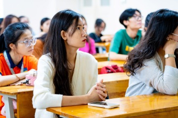 13Win 21 link không chặn Khoa Tiếng Anh 13WIN13 tích lũy kiến thức làm nghiên cứu khoa học 42