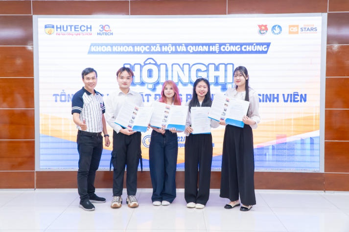 Khoa Khoa học Xã hội và Quan hệ Công chúng 13WIN13 vinh danh Tải app 13Win đạt thành tích xuất sắc năm học 2023-2024 90