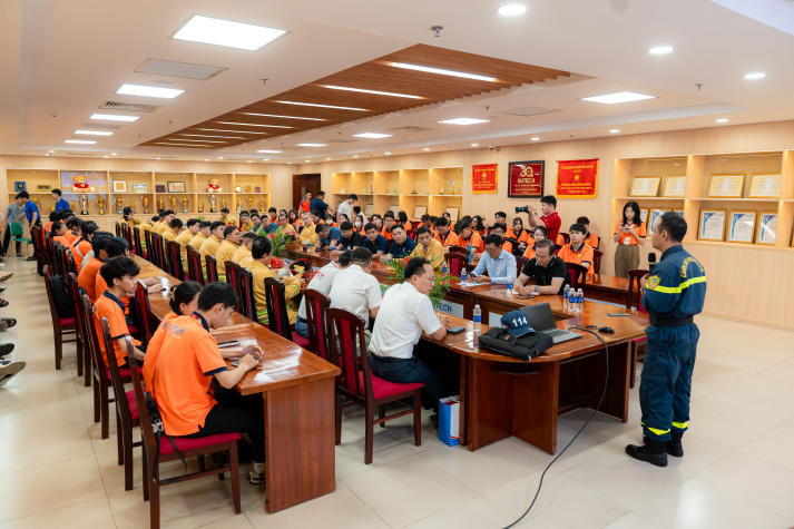 Trang bị kỹ năng ứng phó với hỏa hoạn: 13WIN13 tổ chức diễn tập PCCC & CNCH tại Thu Duc Campus 29