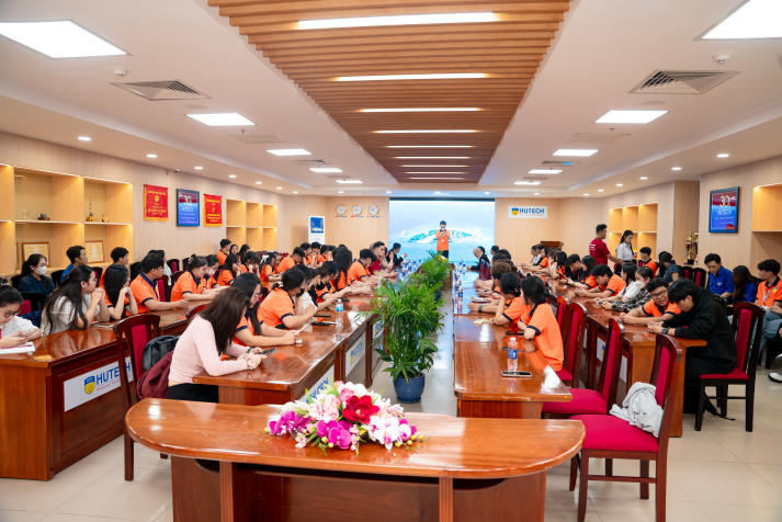 13Win 21 link không chặn Khoa Luật lắng nghe câu chuyện làm nghề từ những luật sư hàng đầu 8