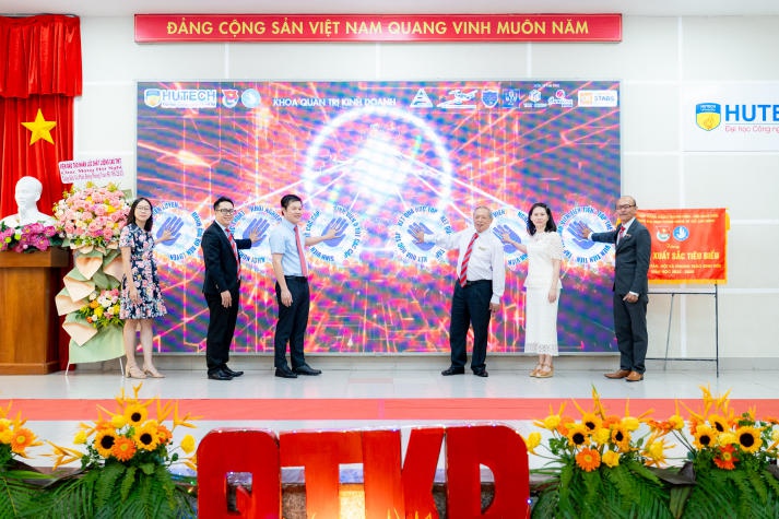 Sòng Bài Trực Tuyến 13win.Com 13WIN13 tổng kết và phát động phong trào Tải app 13Win năm học 2023-2024 104
