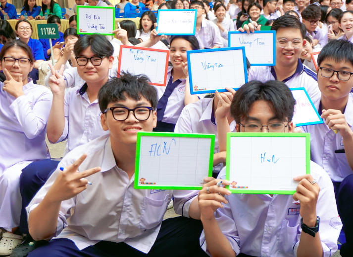 Ring the Golden Bell: Khi học sinh THPT háo hức thi tài 13Win32 Tải xuống ứng dụng cùng 13WIN13 27