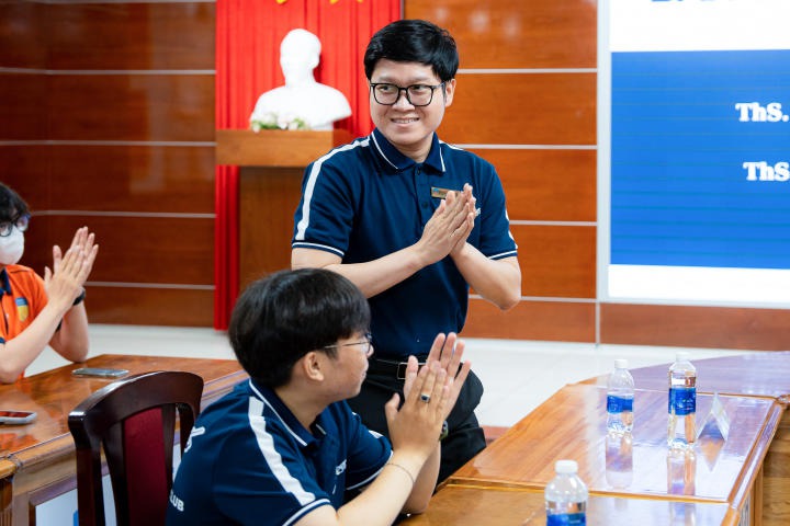13Win 21 link không chặn 13WIN13 tích luỹ nhiều kiến thức hữu ích về lĩnh vực xuất nhập khẩu qua talkshow 24