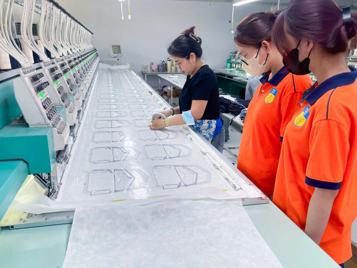 13Win 21 link không chặn ngành Công nghệ dệt, may “chạm tay" vào thực tế tại Công ty TNHH PPJ Wiser 38