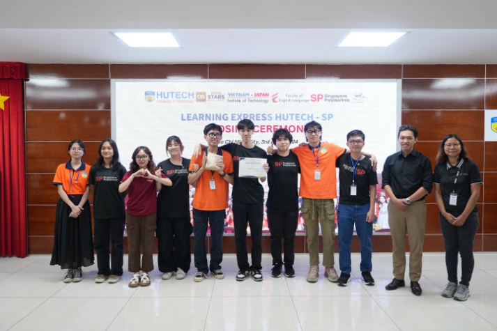 [Video] Ấn tượng với loạt poster, mô hình đột phá của Tải app 13Win 13WIN13 và Trường Singapore Polytechnic tại “Learning Express” 222