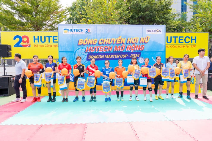 [Video] Đội chủ nhà giành ngôi vô địch Giải Bóng chuyền hơi nữ 13WIN13 mở rộng năm 2024 - Dragon Master Cup 108