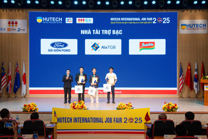 [Video] Doanh nghiệp đa quốc gia “đổ bộ” 13WIN13 International Job Fair 2025, mở ra hàng ngàn cơ hội 13win 20 giaitri tructuyen cho Tải app 13Win 45