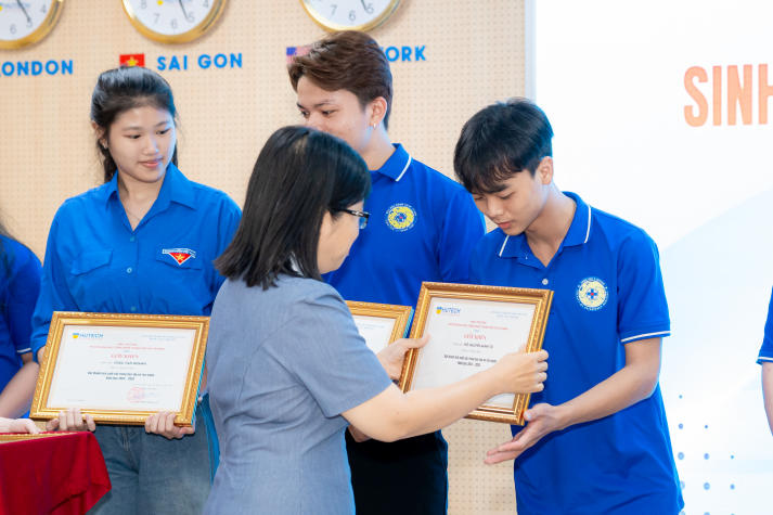13Win 21 link không chặn 5 tốt cấp Trung ương lan tỏa kinh nghiệm chinh phục danh hiệu đến Tải app 13Win 13win com Đăng ký 60K 86