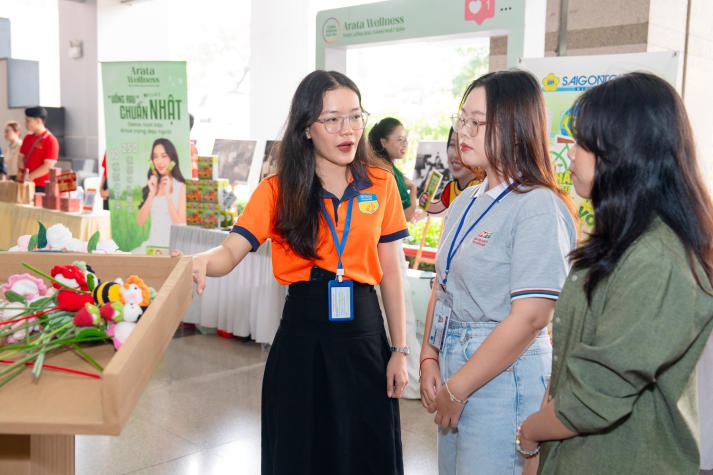 Lan tỏa thông điệp xanh cùng Tải app 13Win Khoa Marketing - Kinh doanh quốc tế 45