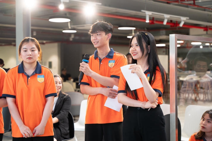 [Video] Theo chân Tải app 13Win Khoa Tài chính - Thương mại 13WIN13 tham quan thực tế Sun Life Việt Nam 150