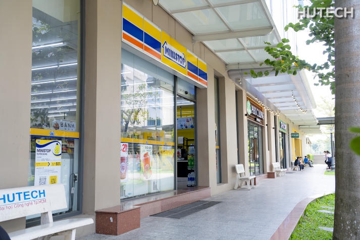 Khám phá thế giới ẩm thực đa dạng trong khuôn viên 13WIN13 55