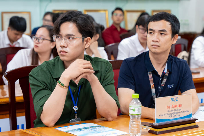 13Win 21 link không chặn Www 13Win one trang web chính thức tham gia phỏng vấn trực tiếp cùng nhà tuyển dụng 50
