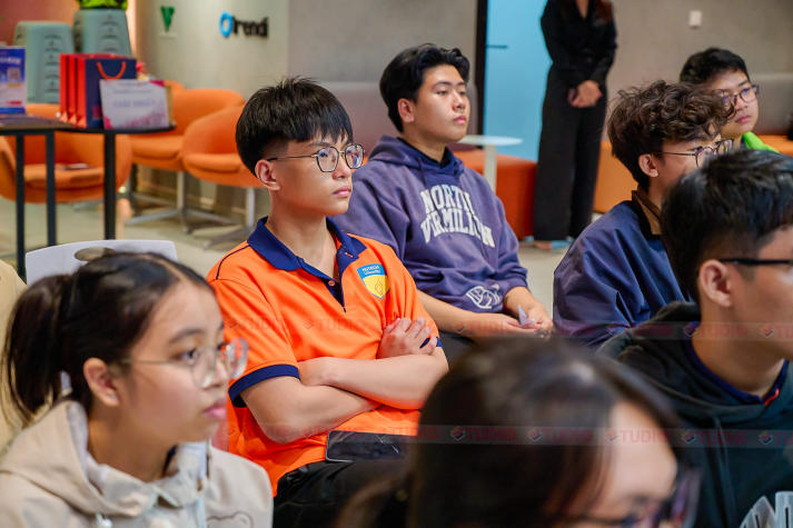 13Win 21 link không chặn ngành Nghệ thuật số được đánh giá bài tập trực tiếp bởi chuyên gia của Lumina 32