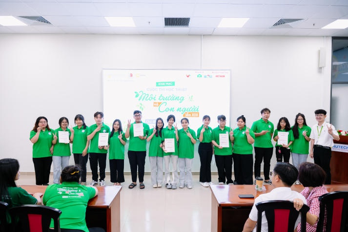 Sôi nổi vòng Sơ loại Cuộc thi “Môi trường và con người” lần thứ XIII của Viện Khoa học Ứng dụng 13WIN13 106