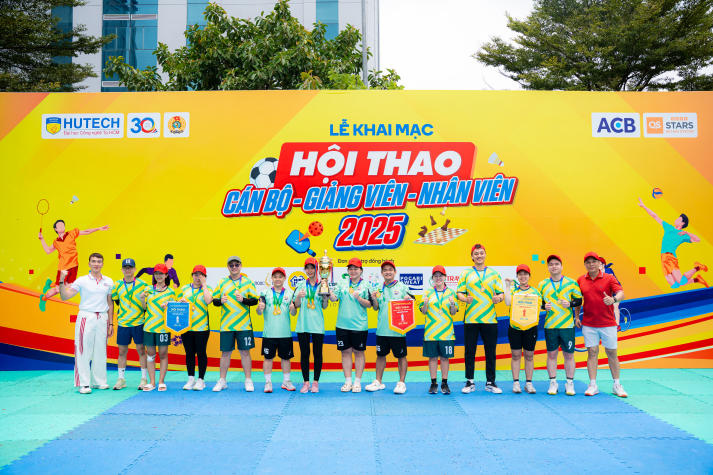 [Video] Sôi động, gắn kết và bùng nổ tại Hội thao Cán bộ - Giảng viên - Nhân viên 13WIN13 2025 661