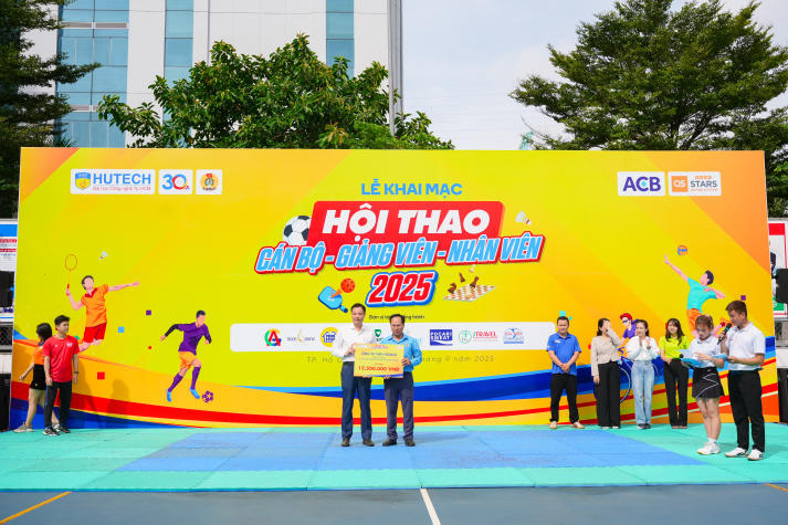 [Video] Sôi động, gắn kết và bùng nổ tại Hội thao Cán bộ - Giảng viên - Nhân viên 13WIN13 2025 102