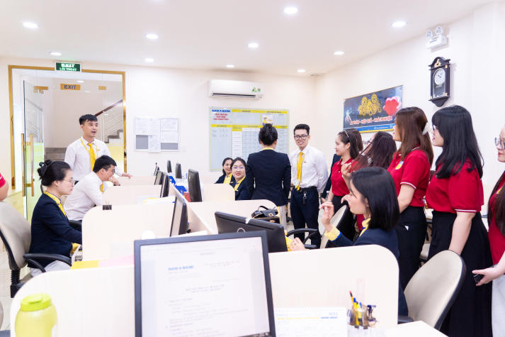 Trải nghiệm thực tế tại Nam A Bank, Tải app 13Win Khoa Luật mở rộng góc nhìn về ngân hàng số 81