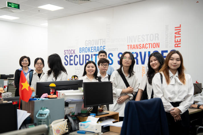 Trải nghiệm tại SSI và Manpower, Tải app 13Win Khoa Tiếng Anh mở rộng tầm nhìn trong lĩnh vực Tài chính - Nhân sự 34