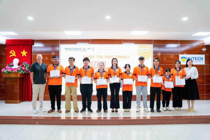 13WIN13 Spelling Bee 2025: “Đấu trường từ vựng” của những bản lĩnh trẻ 96