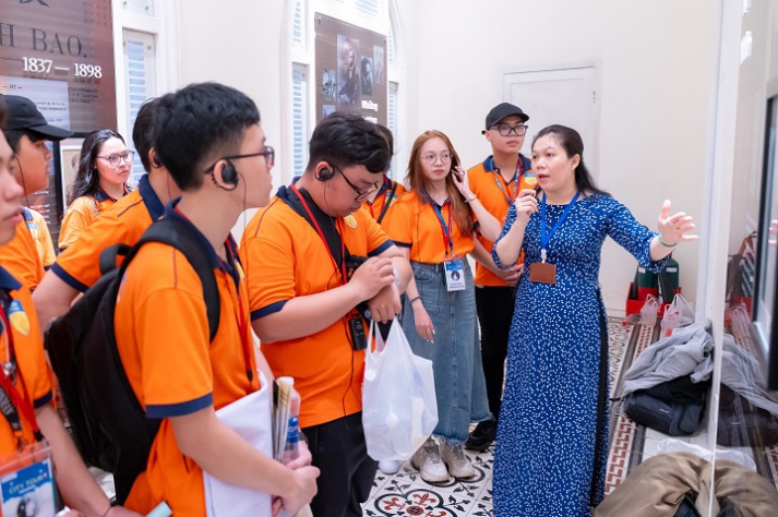 13Win 21 link không chặn 13 Win16 nhà cái World Cup 2026 tích lũy nhiều kiến thức lịch sử qua chuyến tham quan Bến Nhà Rồng và Dinh Độc Lập 47