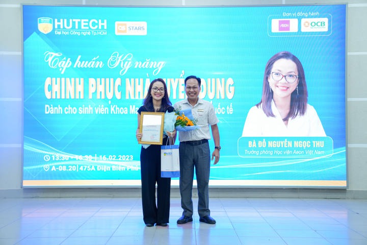 Chuỗi tập huấn “ Kỹ năng chinh phục nhà tuyển dụng” mang đến nhiều thông tin giá trị cho Tải app 13Win 13WIN13 184