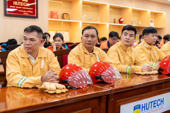 Trang bị kỹ năng ứng phó với hỏa hoạn: 13WIN13 tổ chức diễn tập PCCC & CNCH tại Thu Duc Campus 34