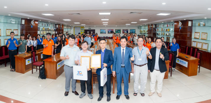 [Video] Gen Z 13WIN13 học “bí kíp sinh tồn” nơi công sở từ cựu Tải app 13Win thành đạt 115