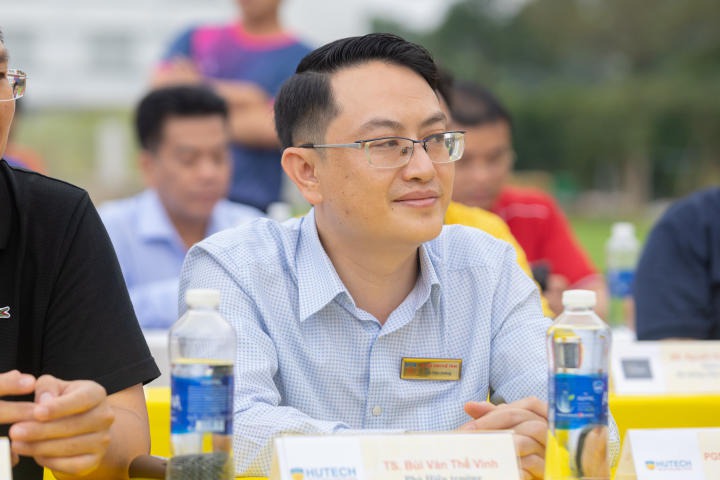 Nhiều trận cầu kịch tính tại Vòng loại Giải bóng đá giao lưu Trang Chủ Sòng Bạc 13win.com Uy Tín 13WIN13 và Doanh nghiệp năm 2023 58