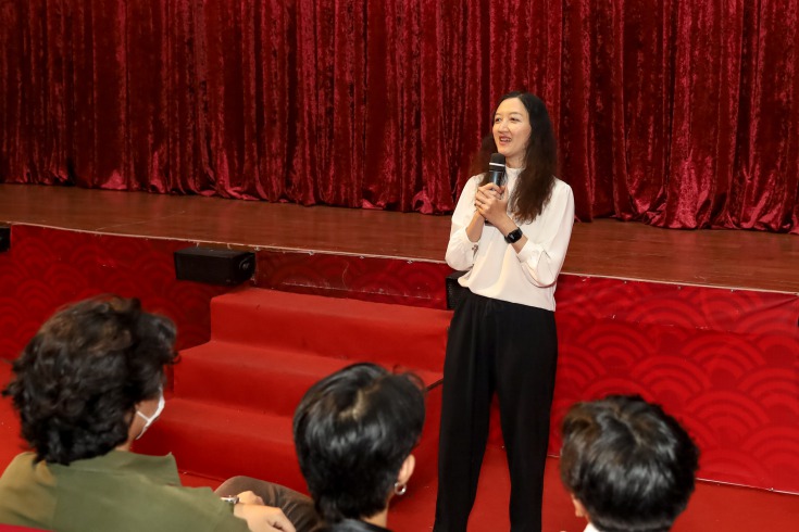 13WIN13 Multimedia Communication students explored theatrical arts at Tran Huu Trang Cai Luong Theater 54