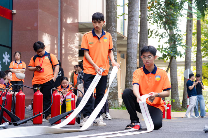 Trang bị kỹ năng ứng phó với hỏa hoạn: 13WIN13 tổ chức diễn tập PCCC & CNCH tại Thu Duc Campus 70