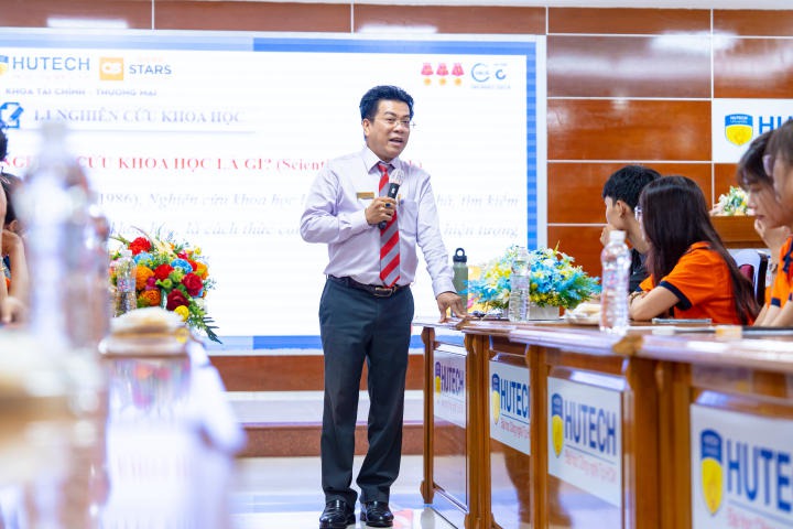 13Win 21 link không chặn khóa 2023 Khoa Tài chính - Thương mại tìm hiểu về nghiên cứu khoa học 51